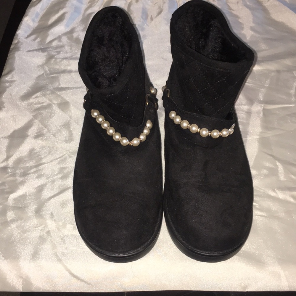 Pearlized Black Booties